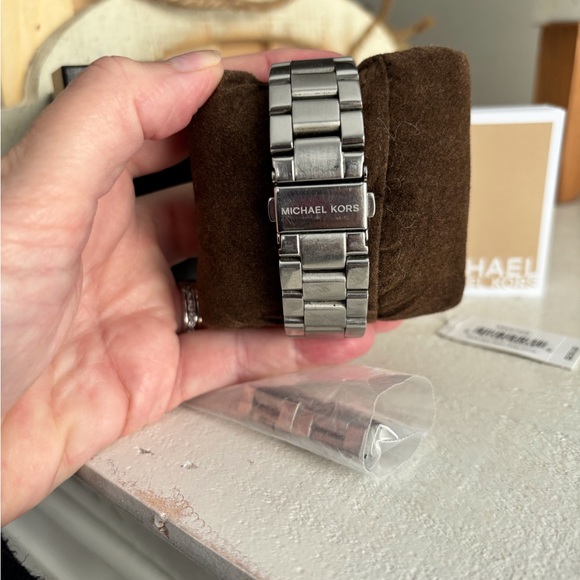 MK Link Watch - Picture 3 of 7